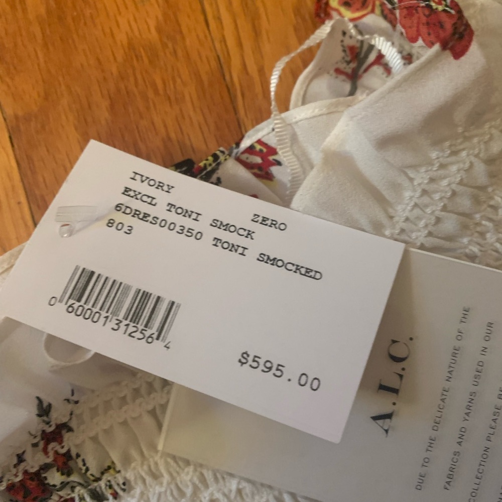 Gorgeous summer INTERMIX dress. Never been worn